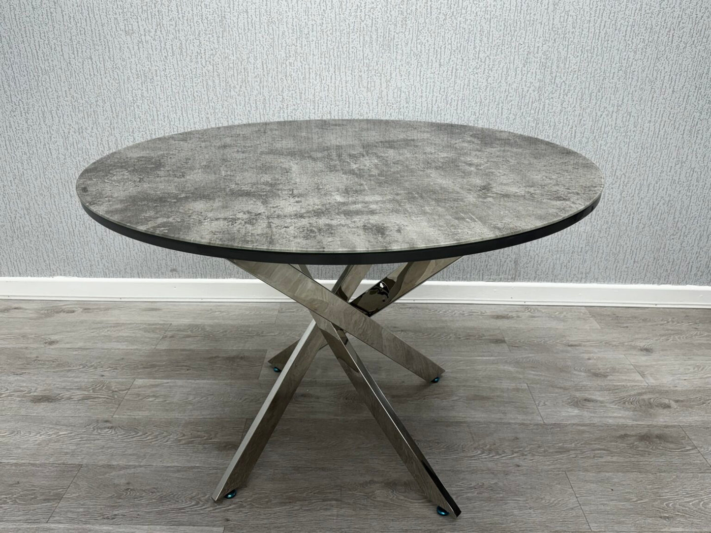 Round Dining Set (Table & 4 Chairs)
