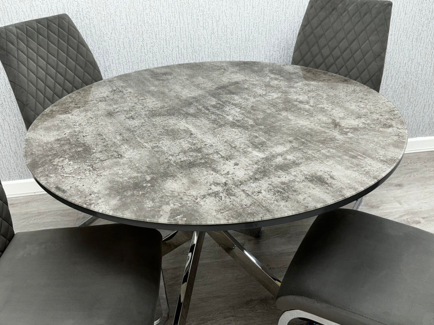 Round Dining Set (Table & 4 Chairs)